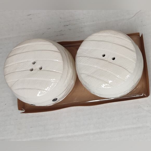 10 Strawberry Street Whimsical Mummy Halloween Salt and Pepper Shaker Set - Picture 3 of 8